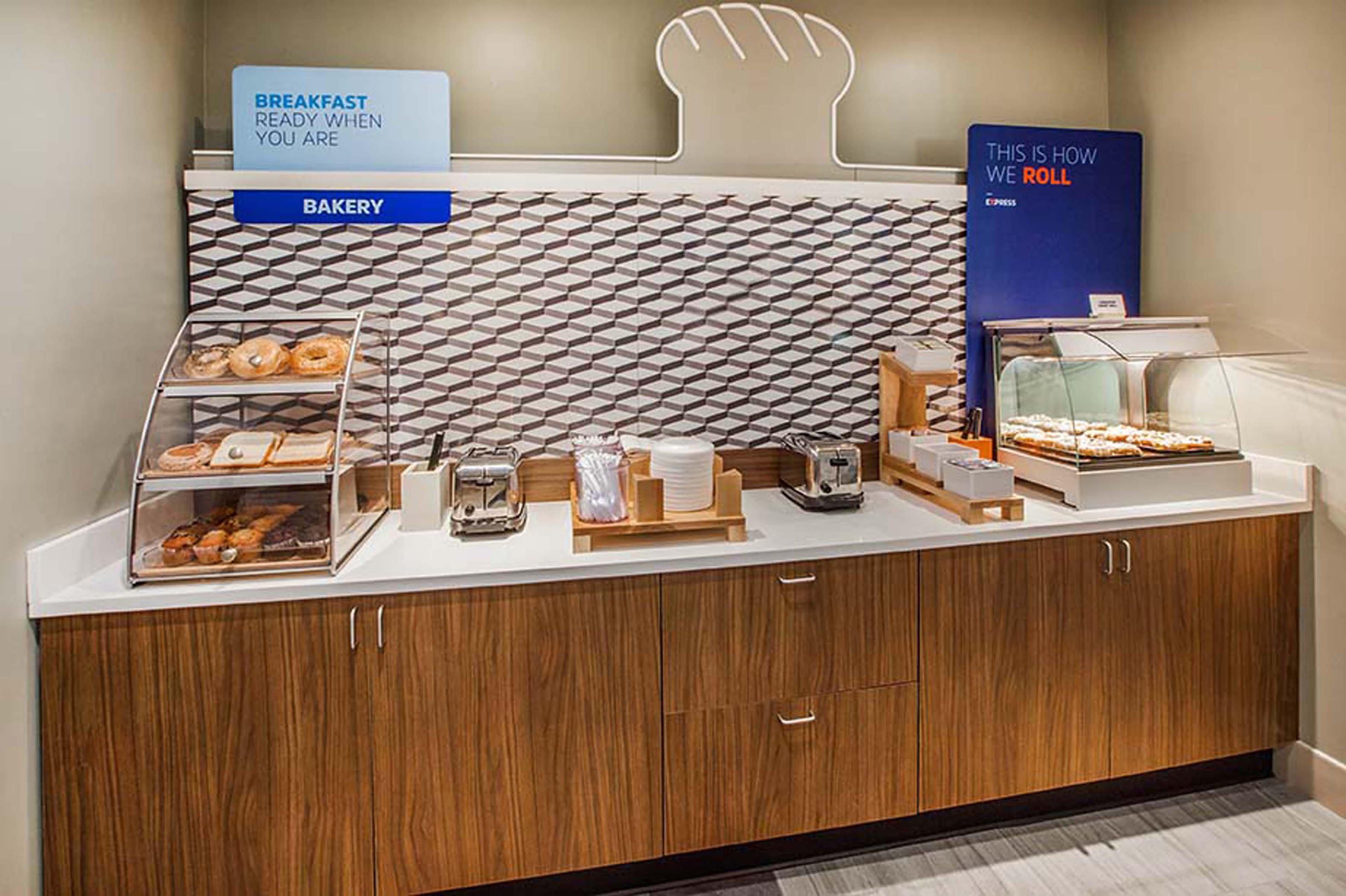 Holiday Inn Express & Suites Houston South - Near Pearland By Ihg Ngoại thất bức ảnh